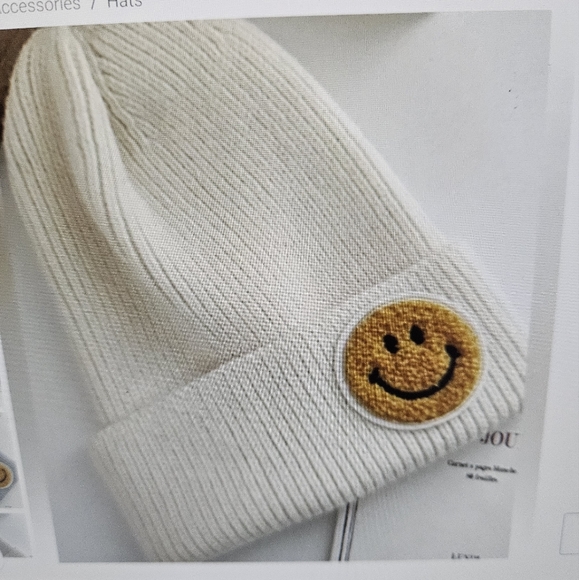 A Girl Thing Accessories - Smiley ☺️ Beanie Hat